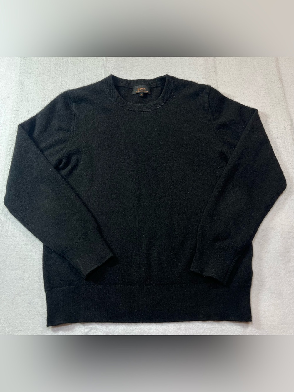 Quince Women’s Classic 100% Mongolian Cashmere Crewneck Sweater,Black,Medium